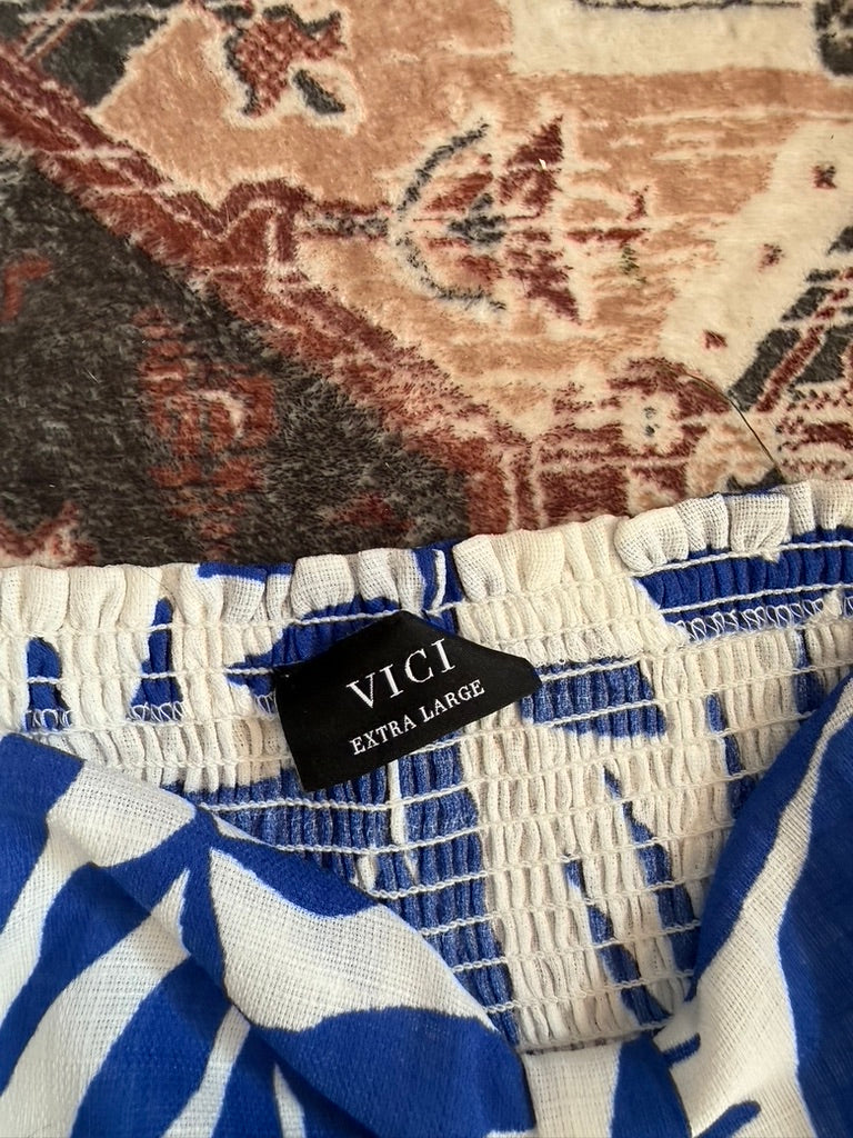 Vici Top + Skirt Set Size XL