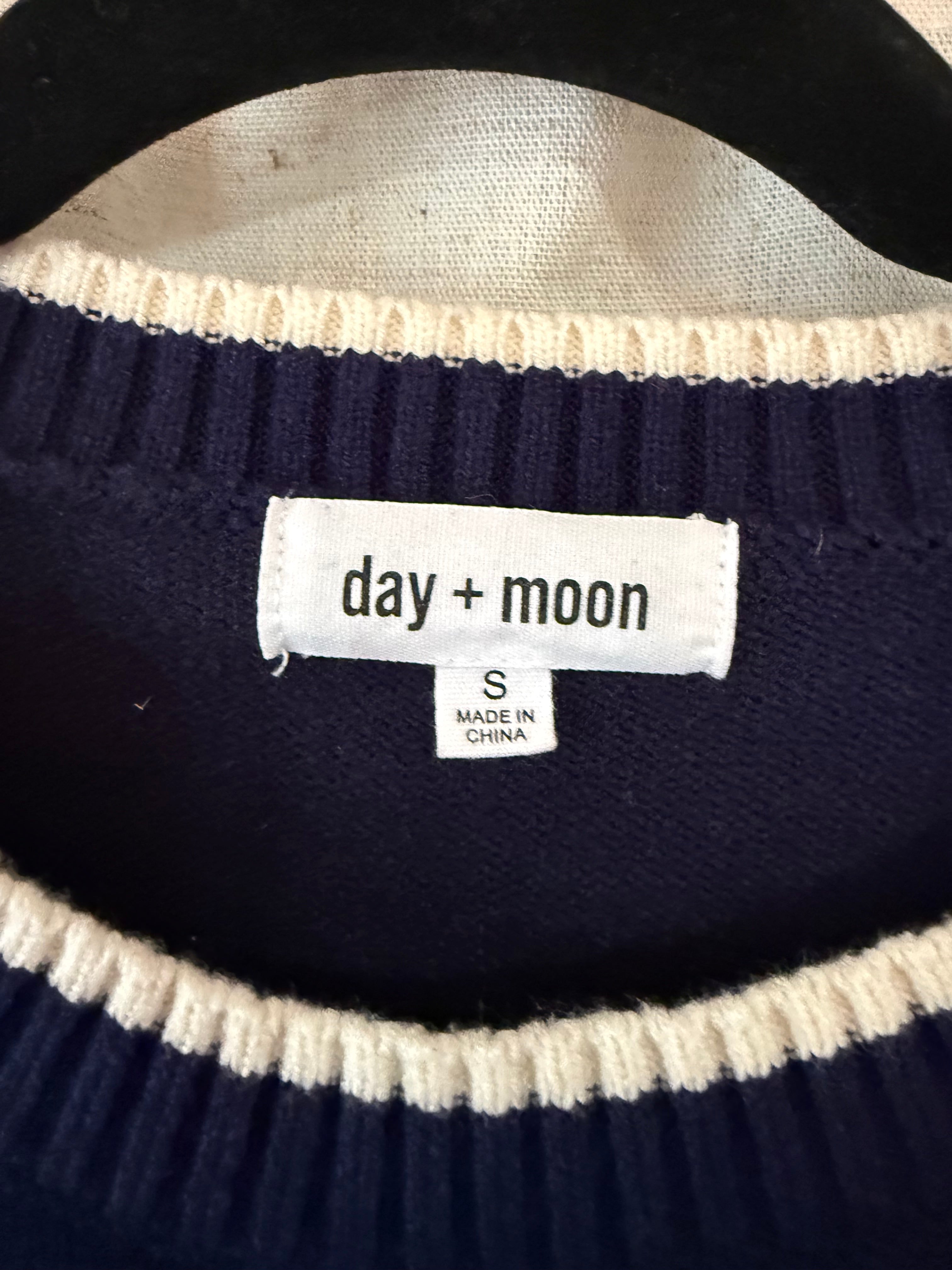 Day + moon Sweater Size S