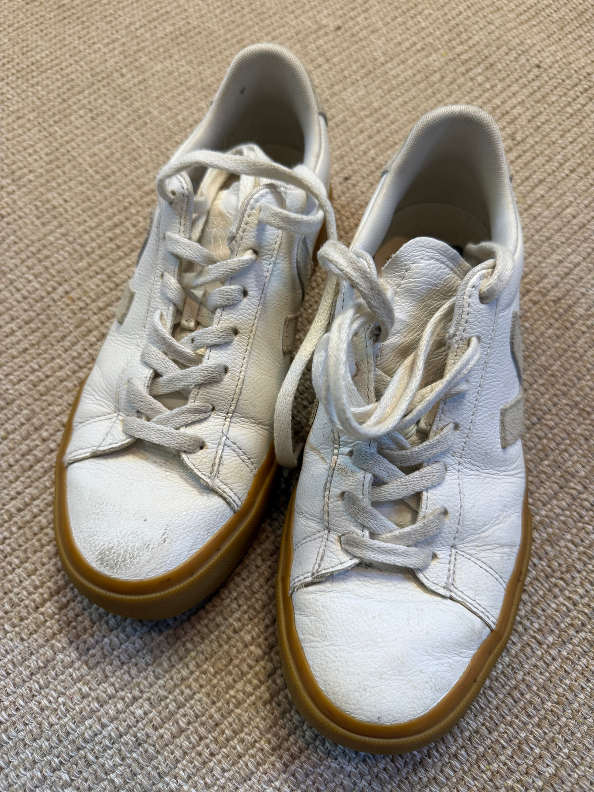 Veja Sneakers Size 7.5