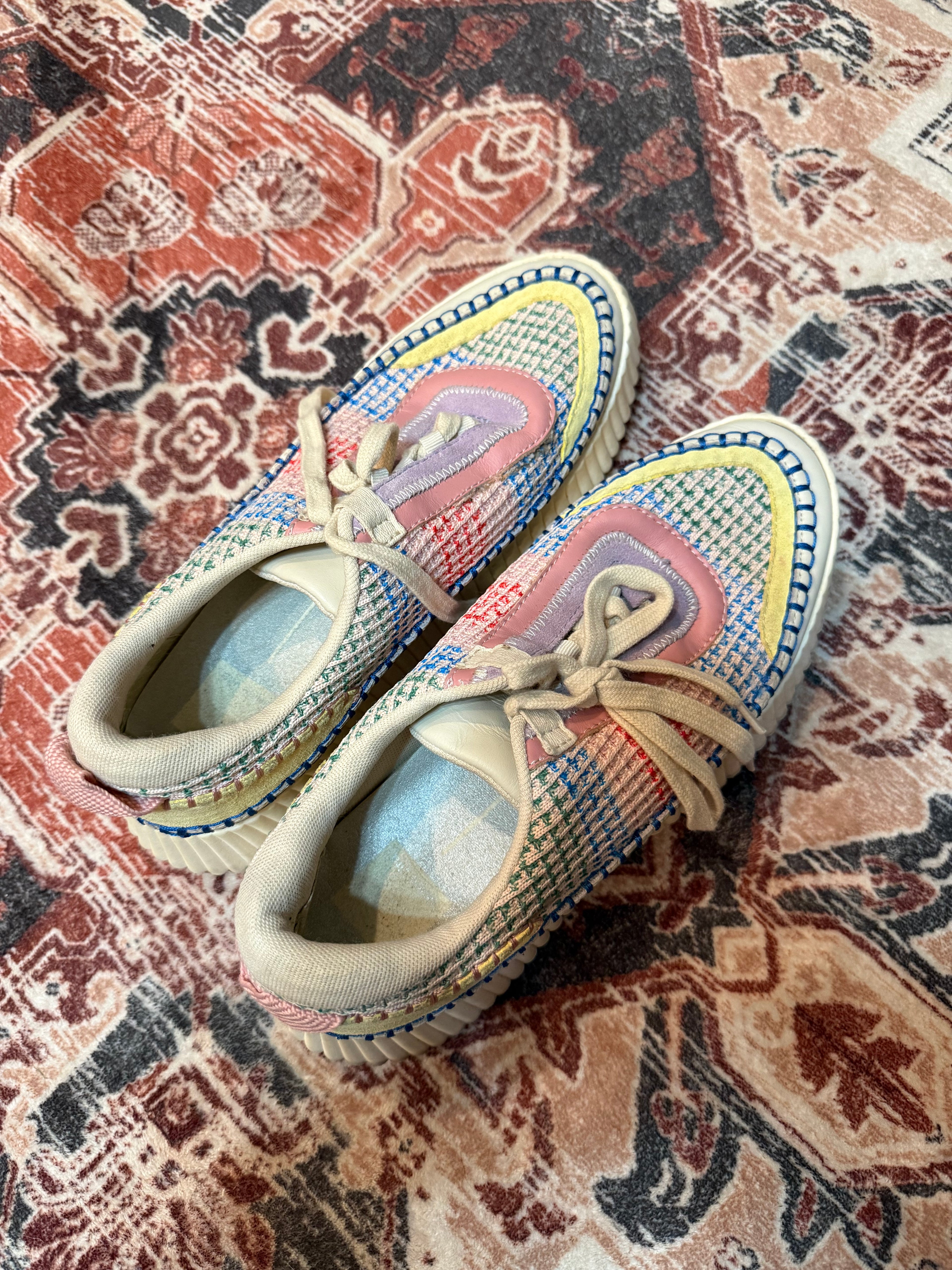 Dolce Vita Sneakers Size 9