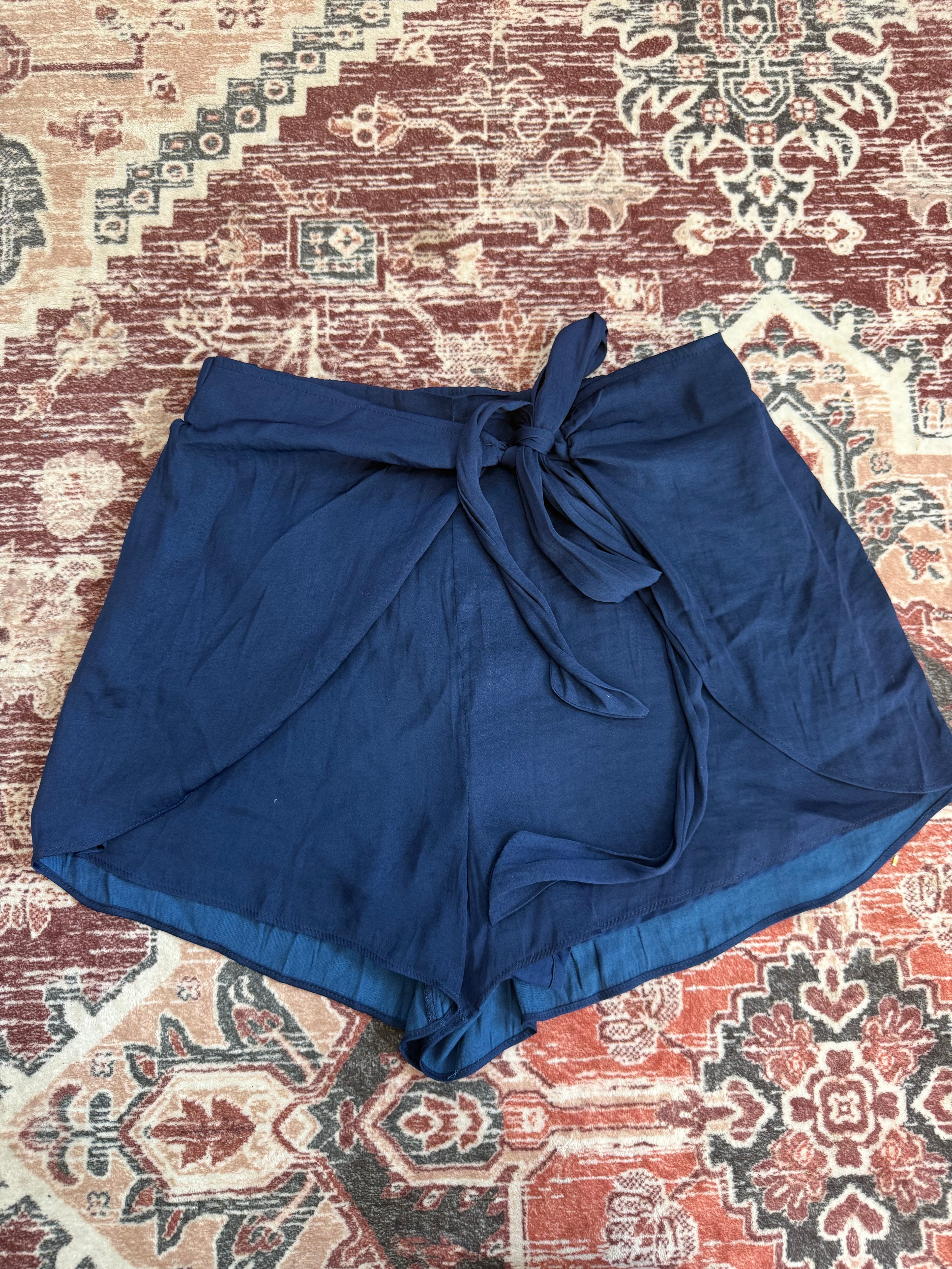 fab'rik Silky Shorts Size M